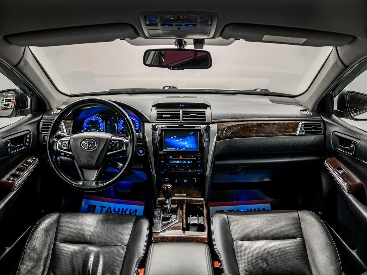 Toyota Camry 2015 - фото автомобиля