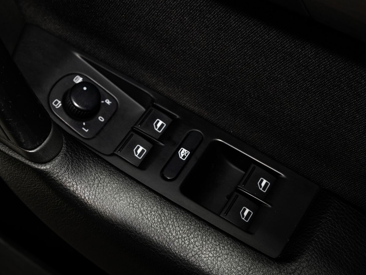 Volkswagen Passat 2012 - фото автомобиля