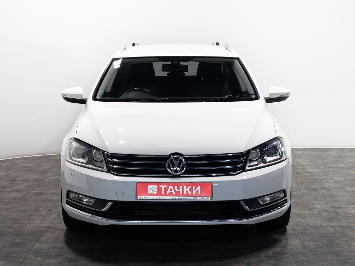 Volkswagen Passat 2012 - фото автомобиля