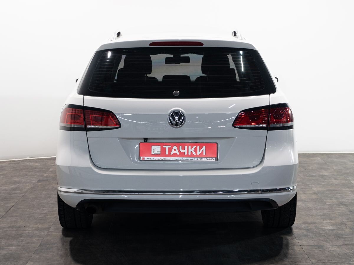 Volkswagen Passat 2012 - фото автомобиля