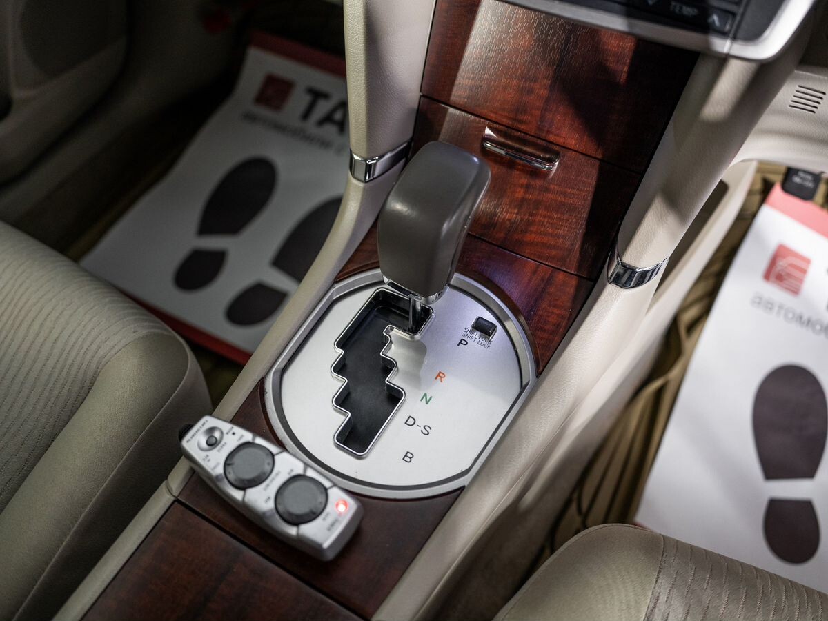 Toyota Premio 2012 - фото автомобиля