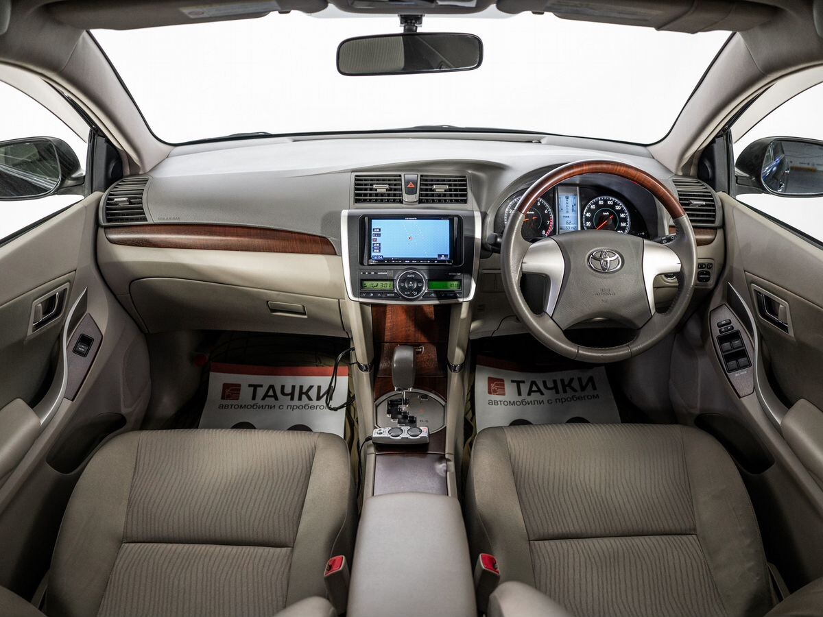 Toyota Premio 2012 - фото автомобиля