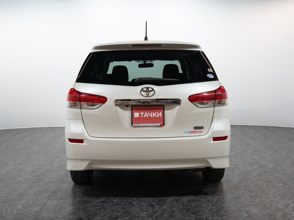 Toyota Wish 2011 - фото автомобиля