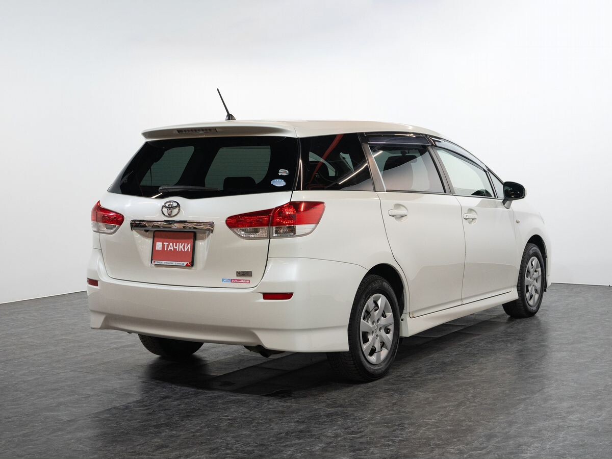 Toyota Wish 2011 - фото автомобиля