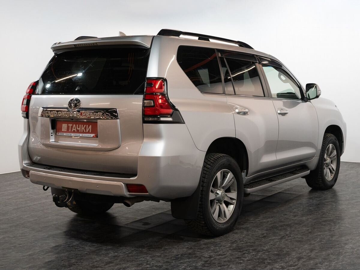 Toyota Land Cruiser Prado 2018 - фото автомобиля