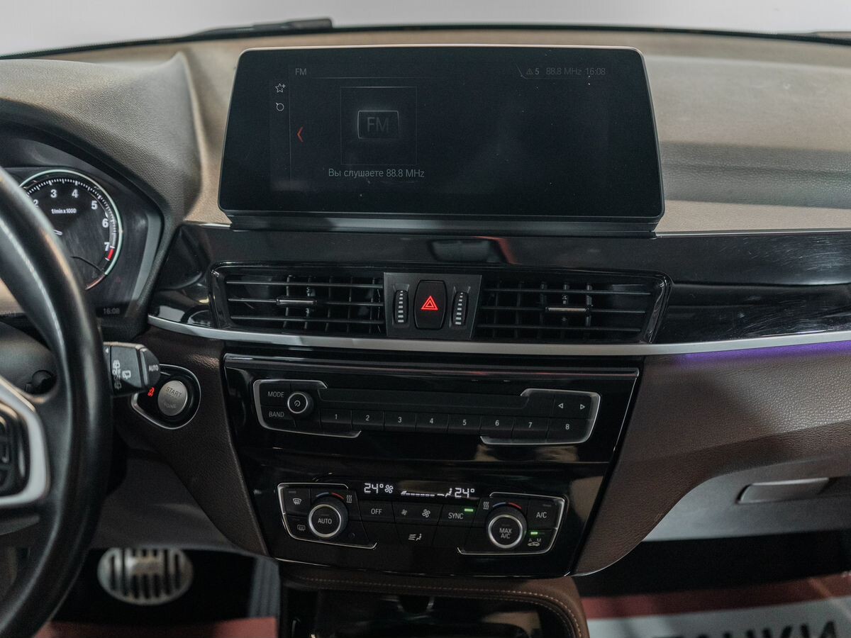 BMW X2 2020 - фото автомобиля