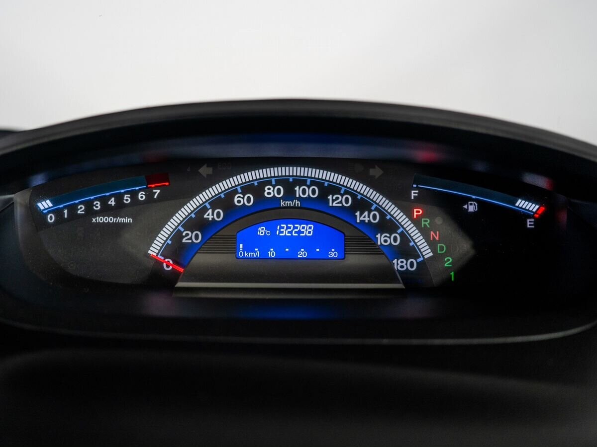 Honda Freed 2010 - фото автомобиля