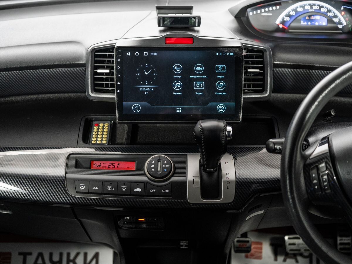 Honda Freed 2010 - фото автомобиля