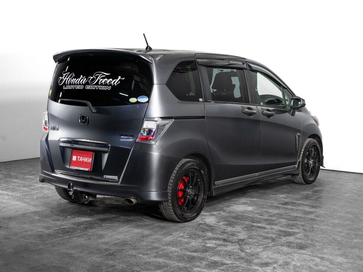 Honda Freed 2010 - фото автомобиля