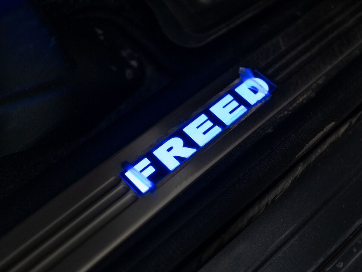 Honda Freed 2010 - фото автомобиля