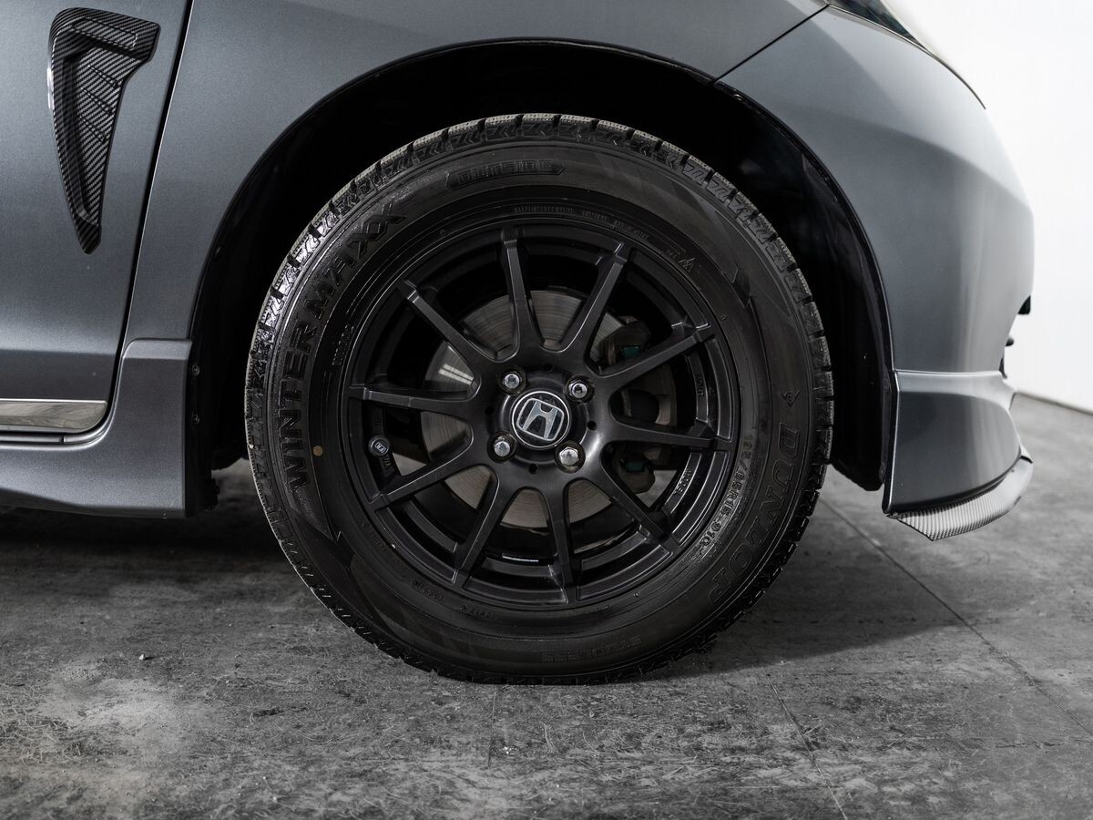 Honda Freed 2010 - фото автомобиля