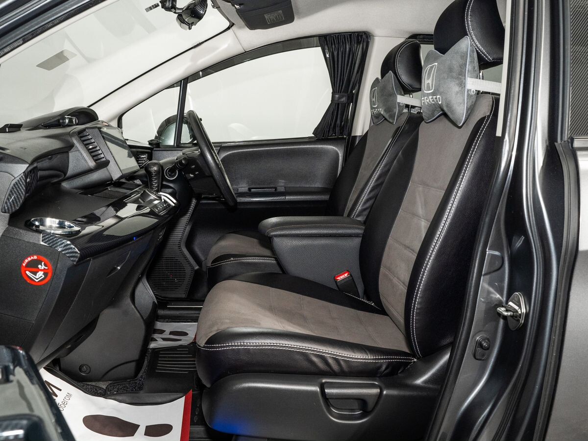 Honda Freed 2010 - фото автомобиля