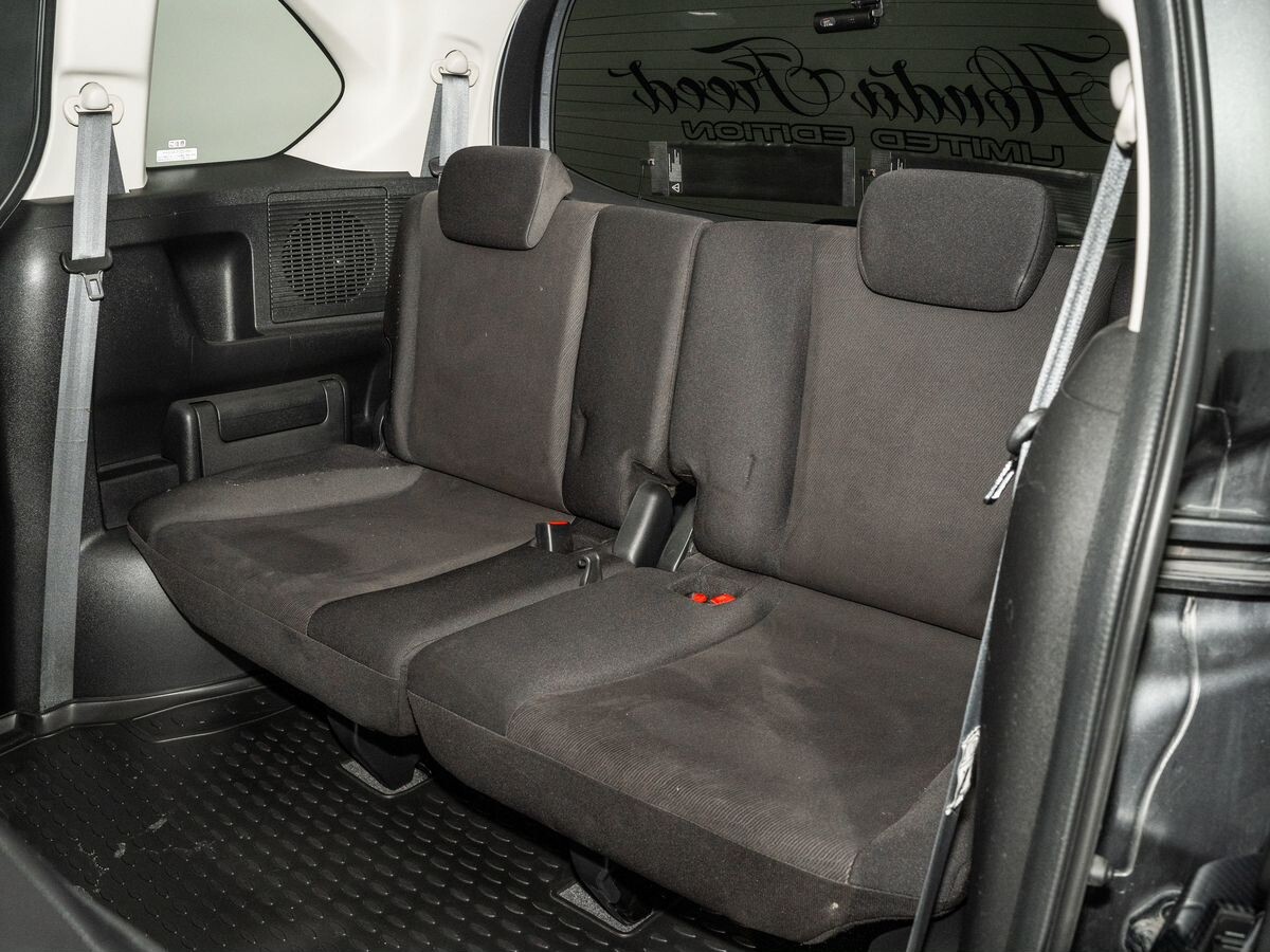 Honda Freed 2010 - фото автомобиля