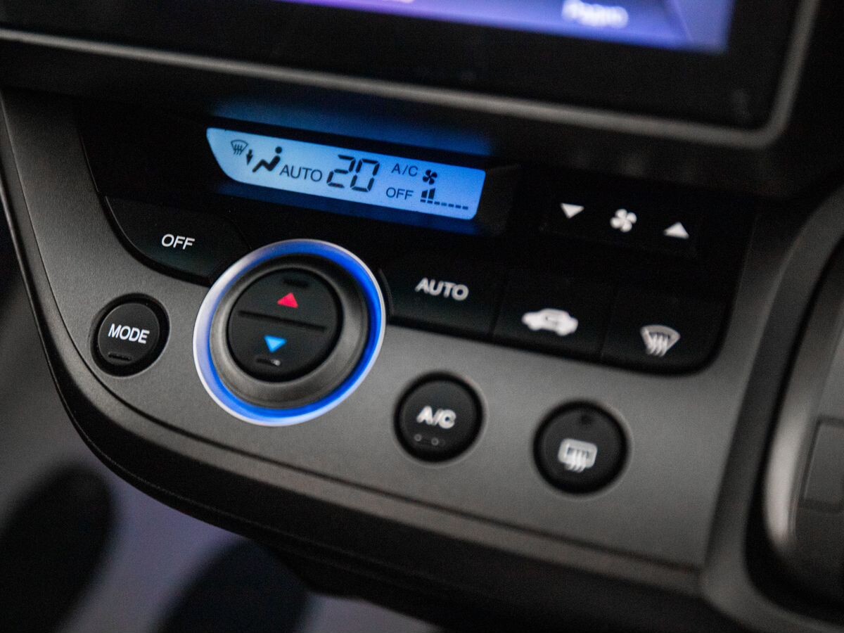 Honda Stream 2007 - фото автомобиля