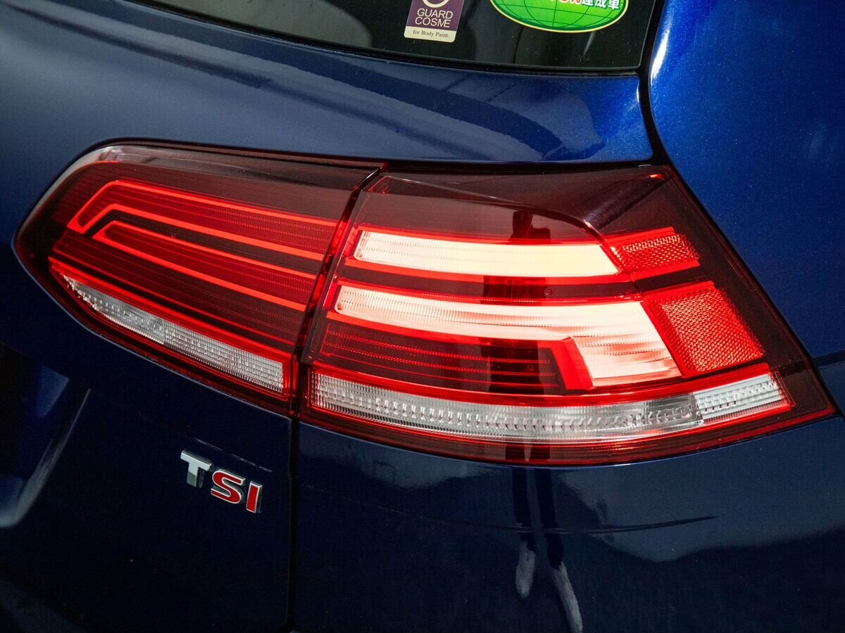 Volkswagen Golf 2018 - фото автомобиля