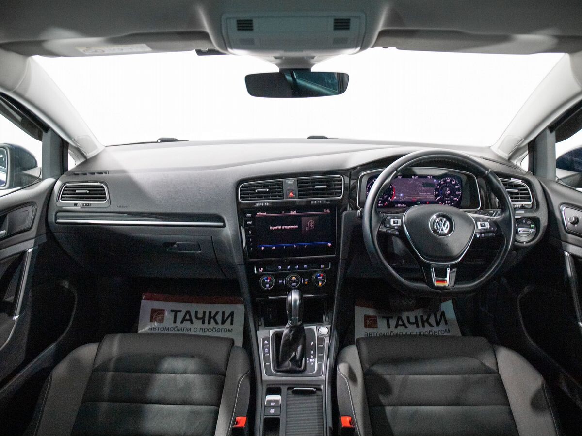 Volkswagen Golf 2018 - фото автомобиля