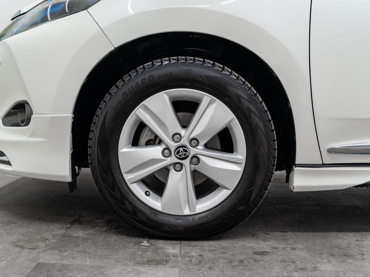 Toyota Harrier 2017 - фото автомобиля