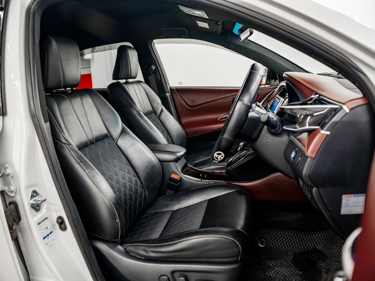 Toyota Harrier 2017 - фото автомобиля