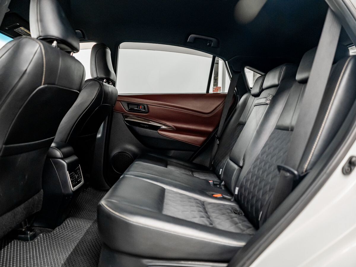 Toyota Harrier 2017 - фото автомобиля