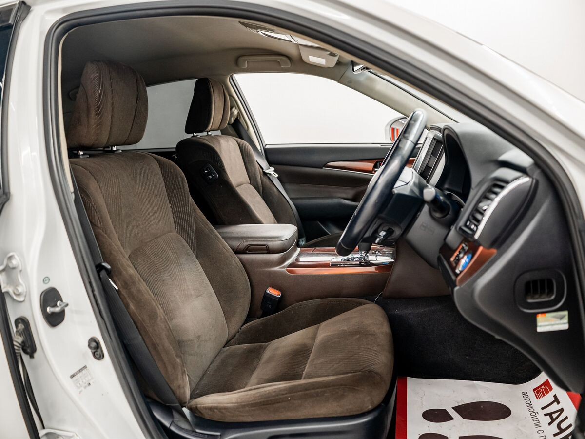 Toyota Crown 2014 - фото автомобиля