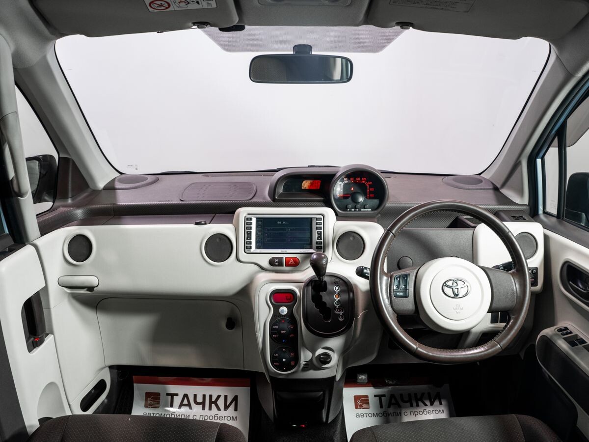 Toyota Porte 2012 - фото автомобиля