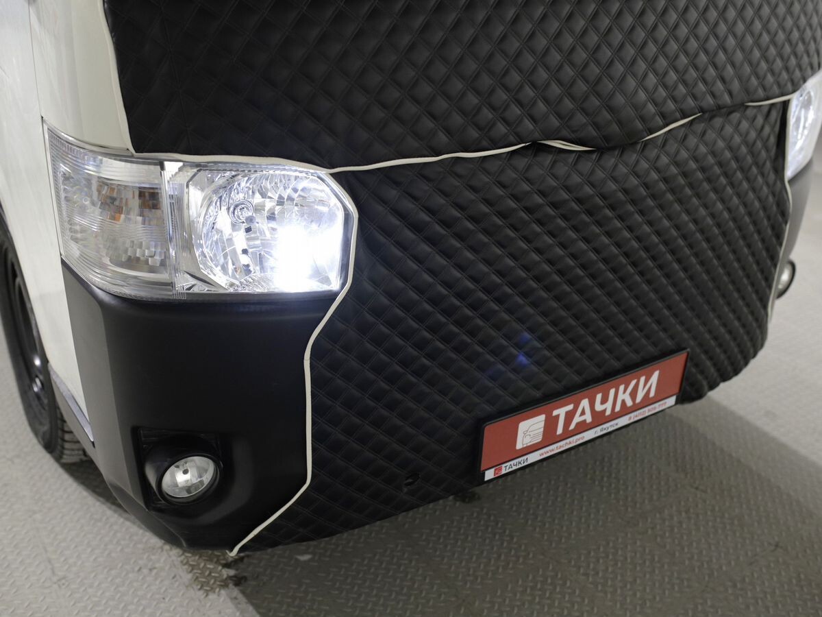 Toyota HiAce 2017 - фото автомобиля