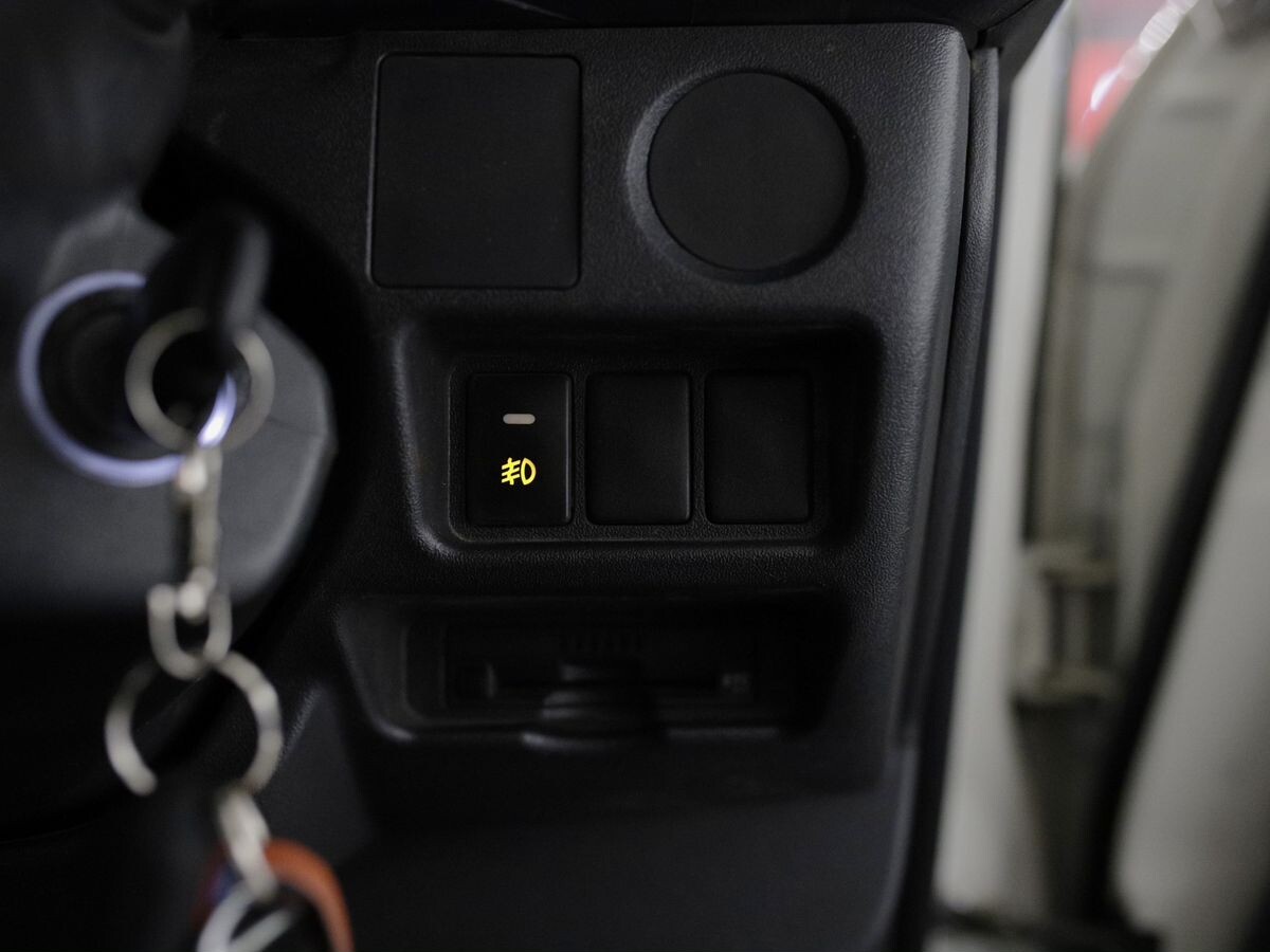 Toyota HiAce 2017 - фото автомобиля