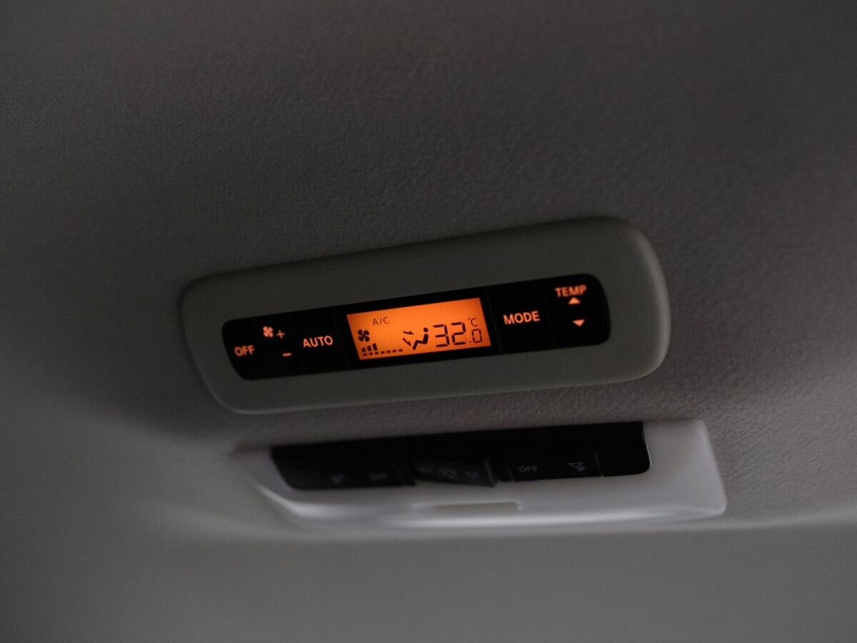 Nissan Serena 2017 - фото автомобиля