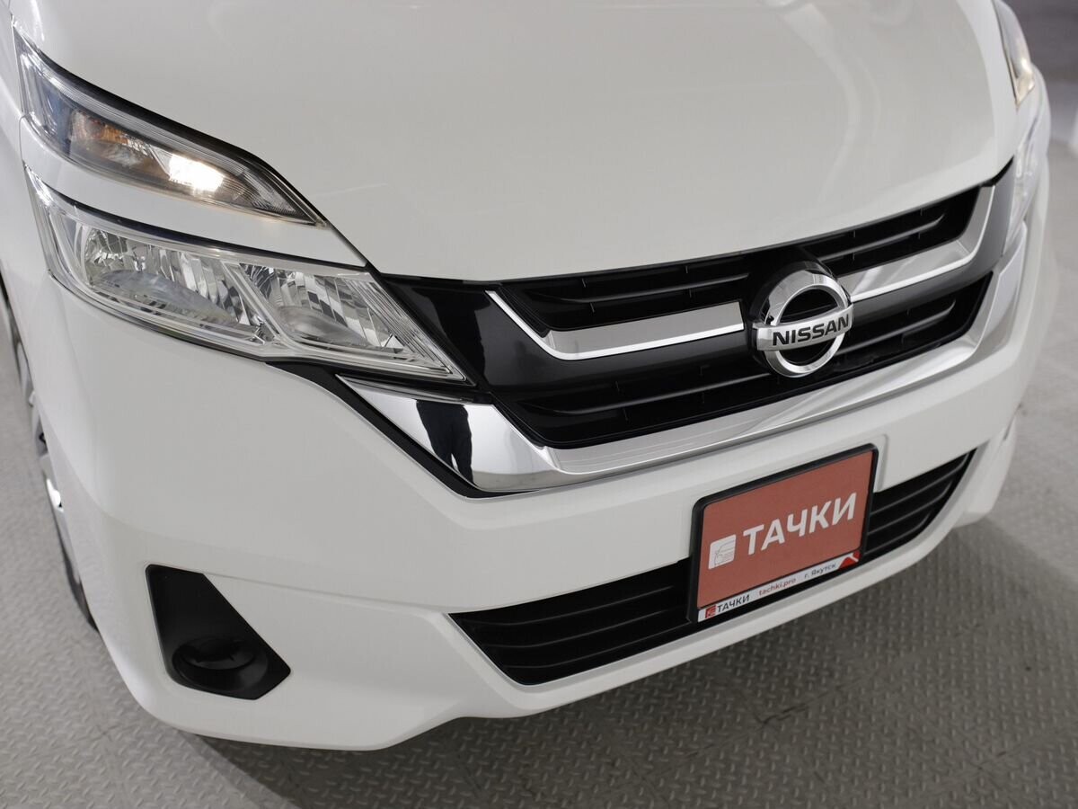 Nissan Serena 2017 - фото автомобиля