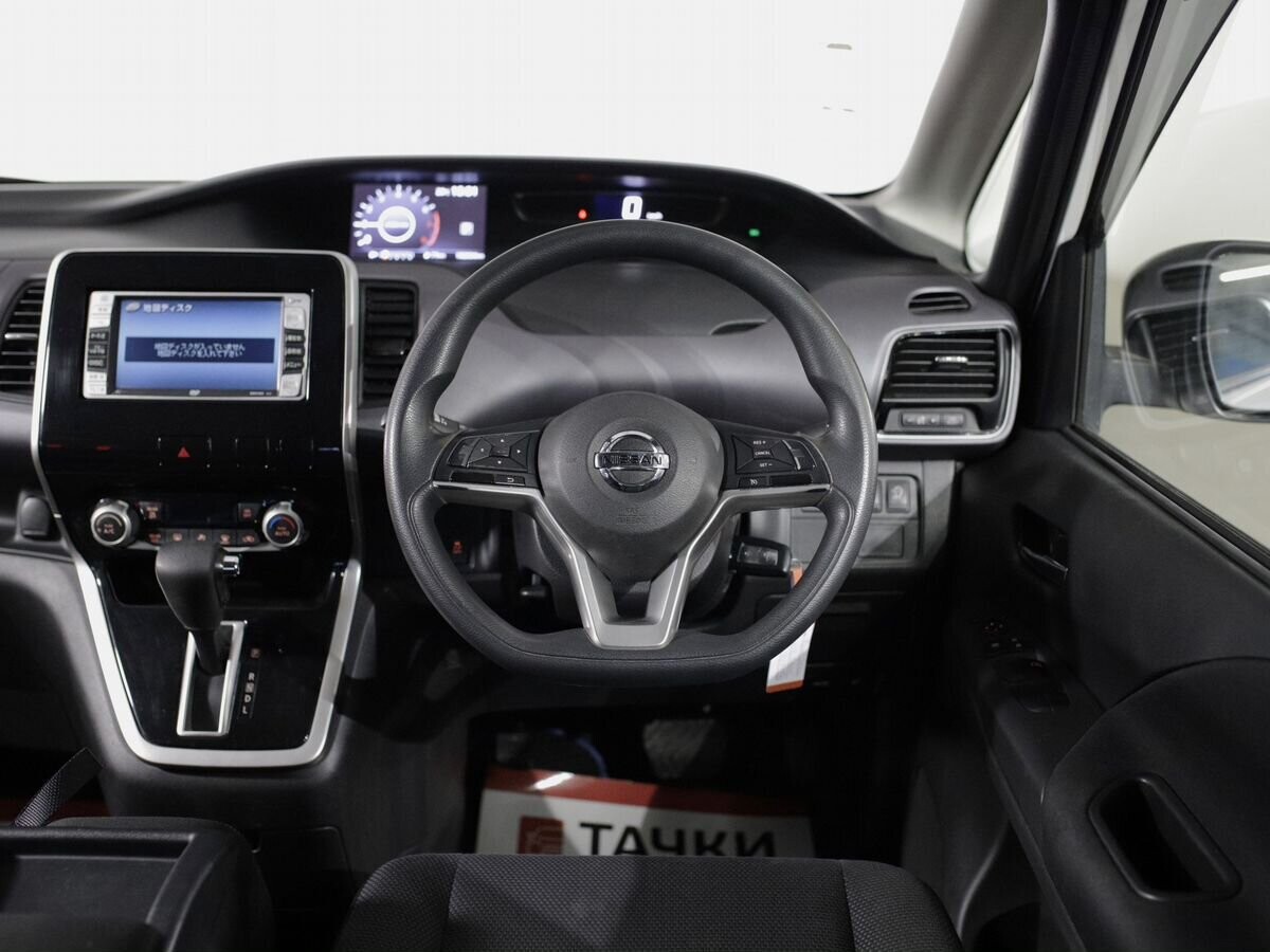 Nissan Serena 2017 - фото автомобиля