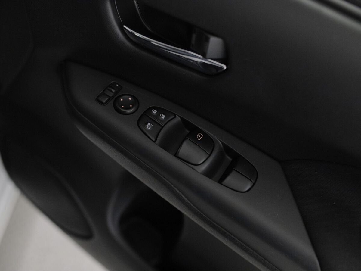 Nissan Serena 2017 - фото автомобиля