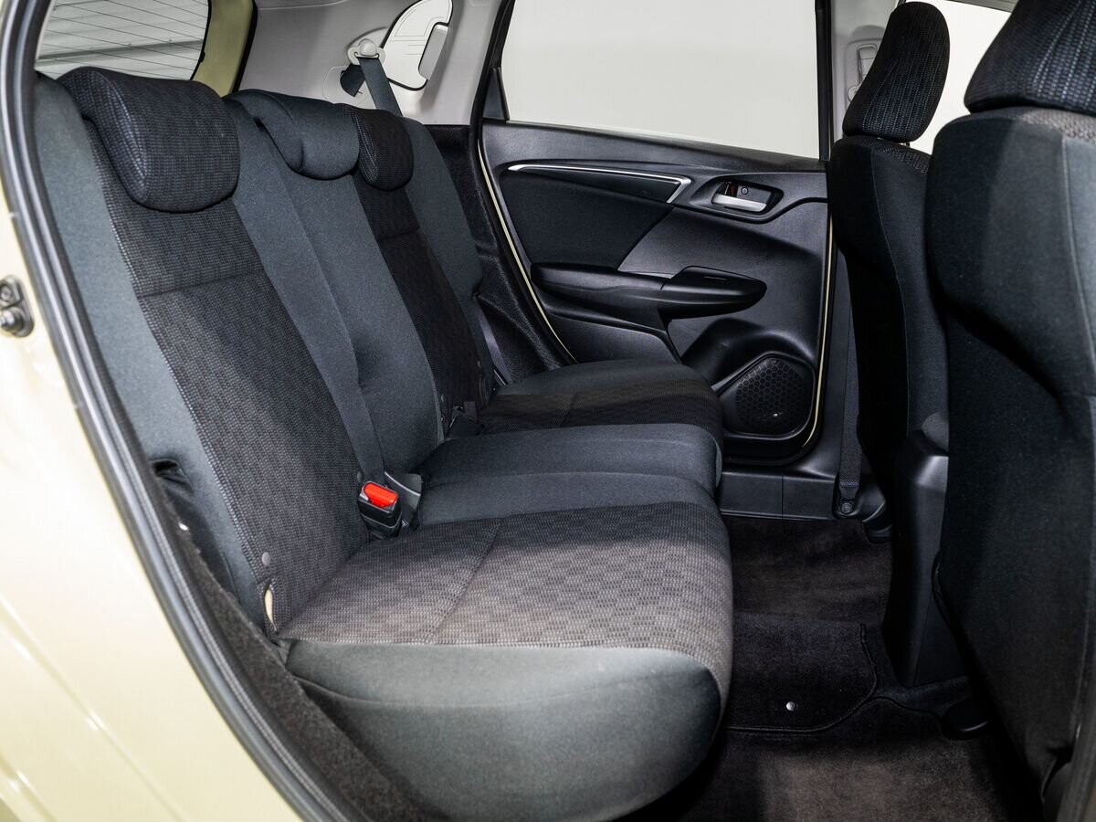 Honda Fit 2013 - фото автомобиля