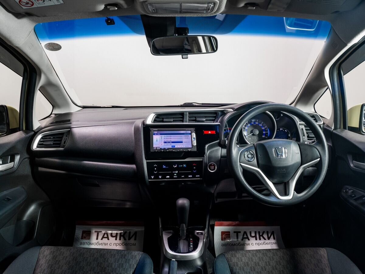 Honda Fit 2013 - фото автомобиля