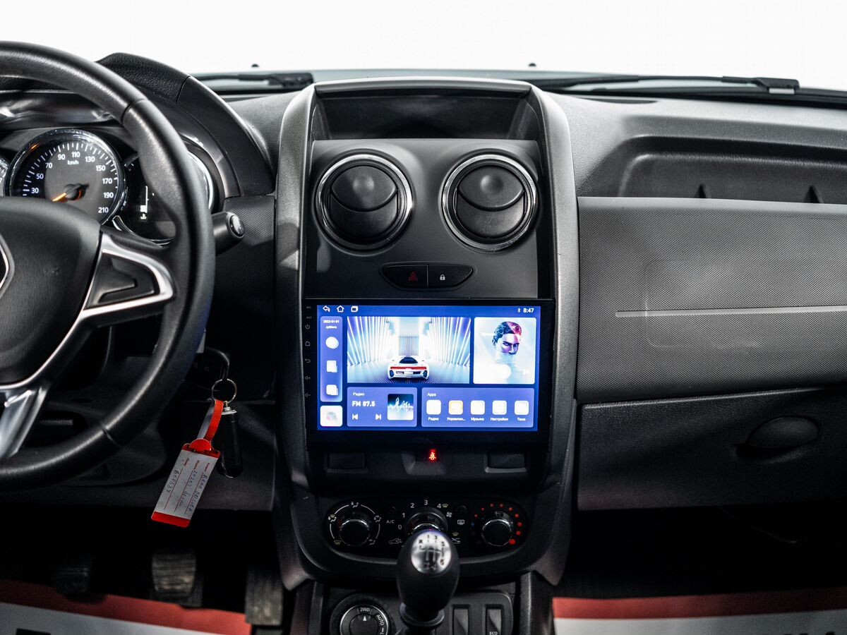 Renault Duster 2020 - фото автомобиля