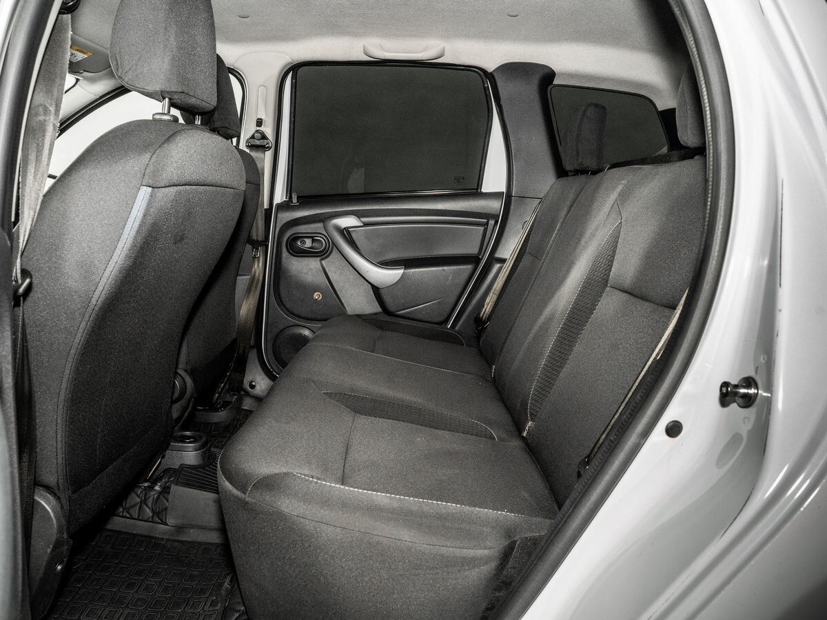 Renault Duster 2020 - фото автомобиля