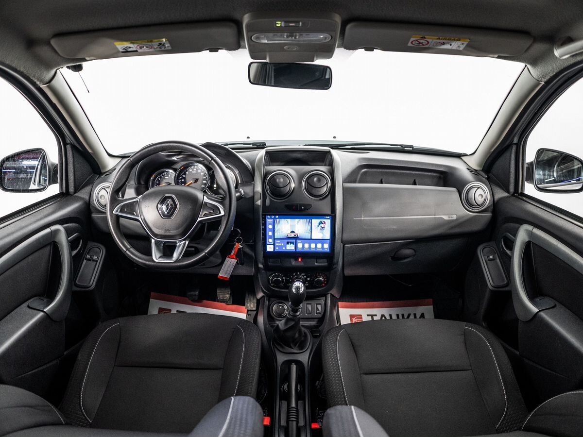 Renault Duster 2020 - фото автомобиля