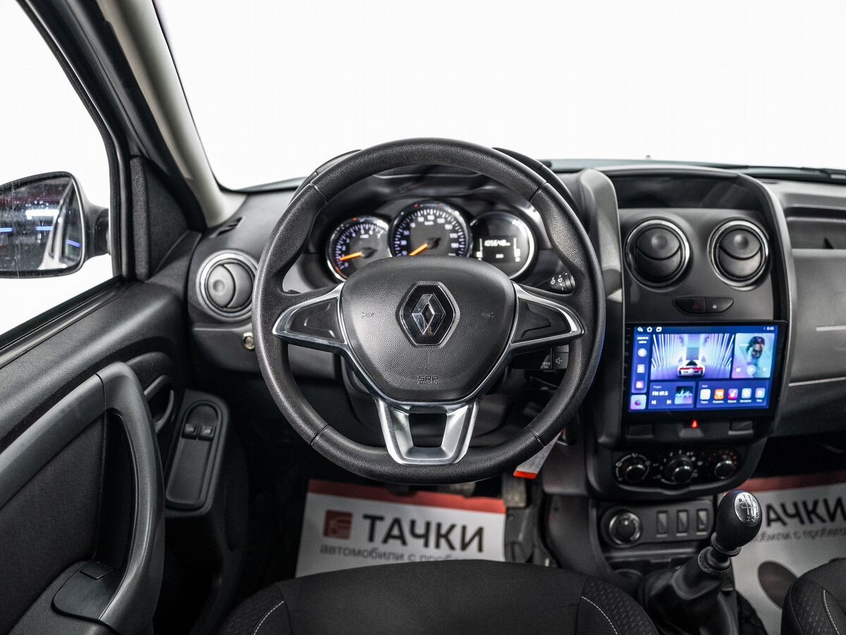 Renault Duster 2020 - фото автомобиля