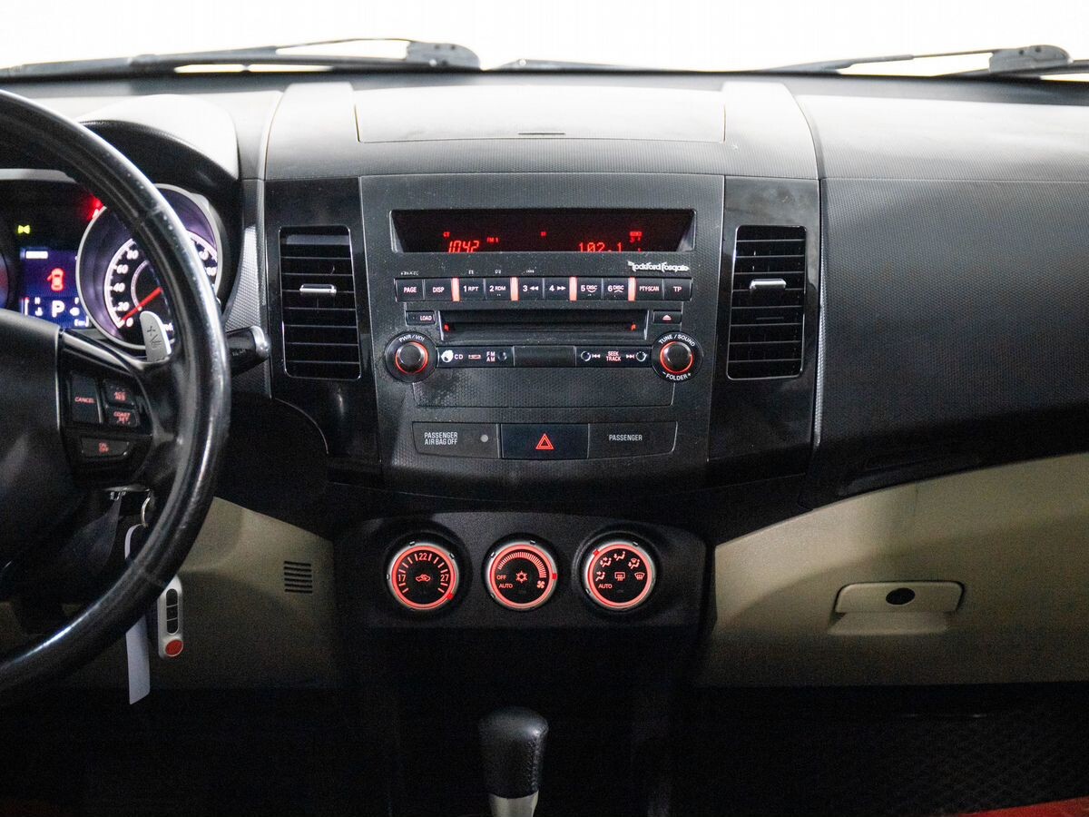 Mitsubishi Outlander 2008 - фото автомобиля