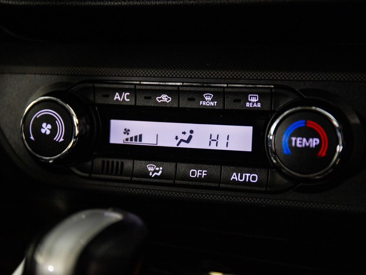 Daihatsu Rocky 2021 - фото автомобиля