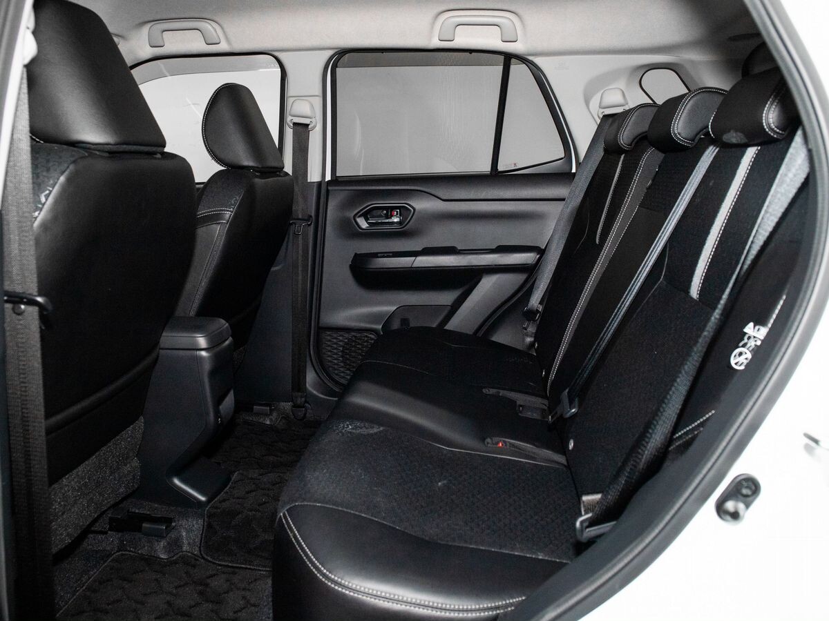 Daihatsu Rocky 2021 - фото автомобиля