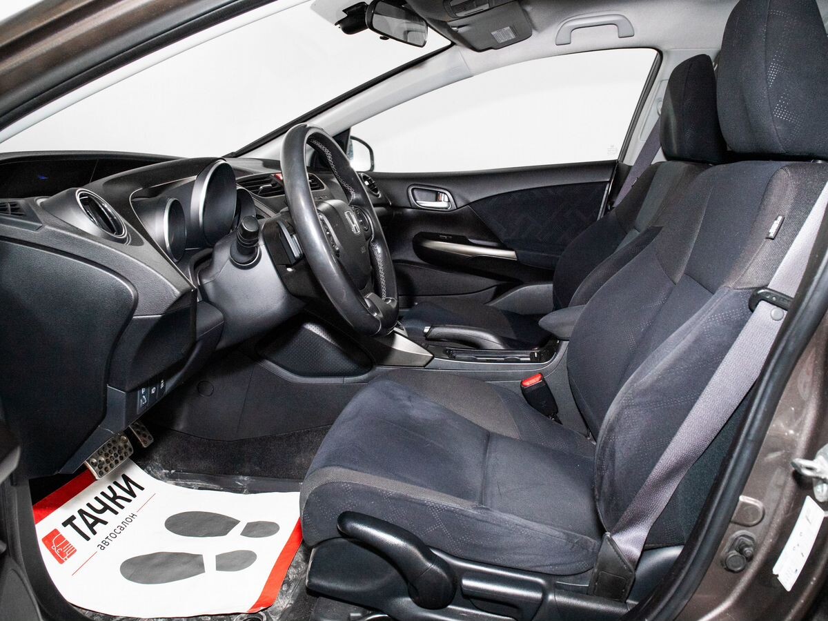 Honda Civic 2012 - фото автомобиля