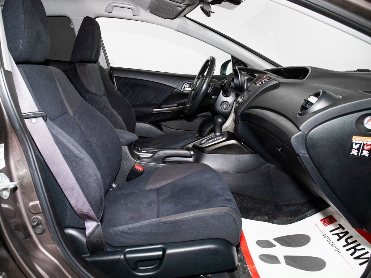 Honda Civic 2012 - фото автомобиля