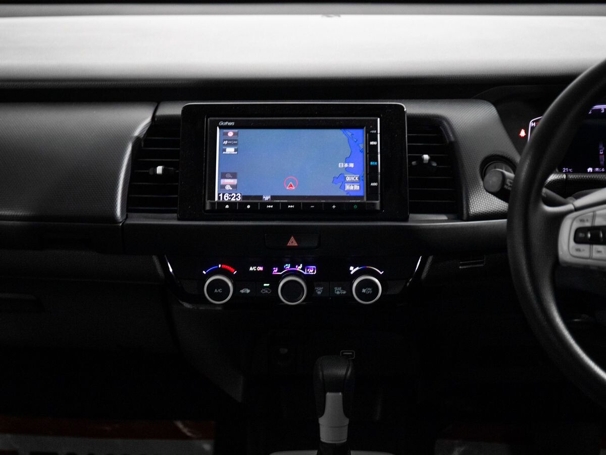 Honda Fit 2021 - фото автомобиля