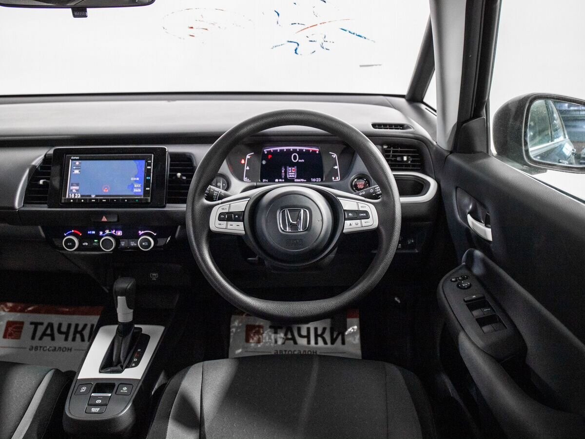 Honda Fit 2021 - фото автомобиля