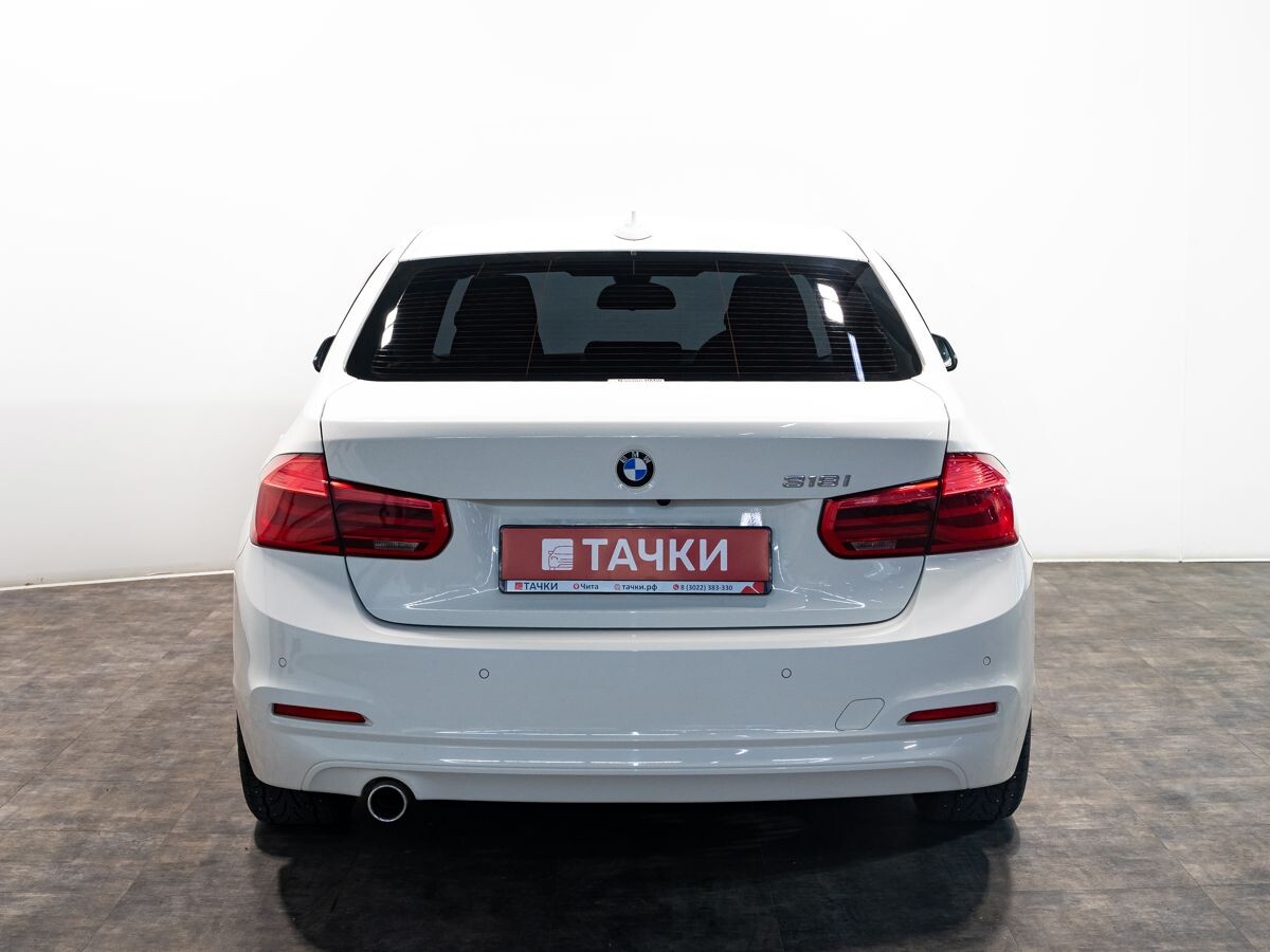 BMW 3 серии 2016 - фото автомобиля