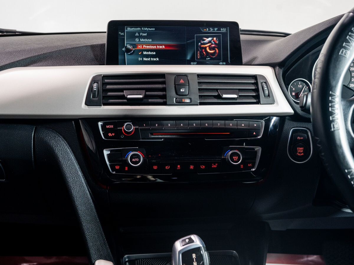 BMW 3 серии 2016 - фото автомобиля