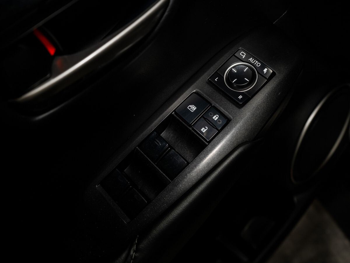 Lexus NX 2015 - фото автомобиля