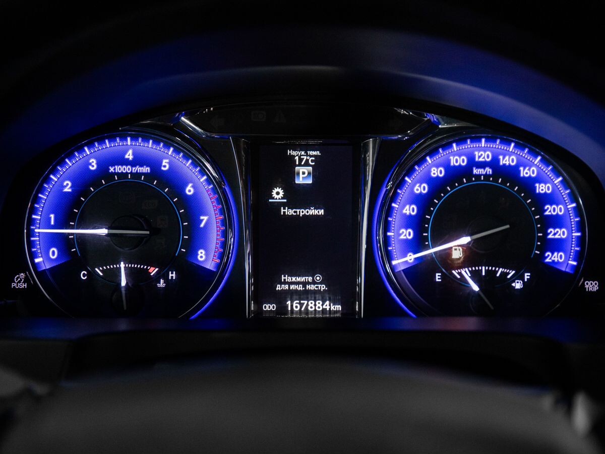 Toyota Camry 2016 - фото автомобиля