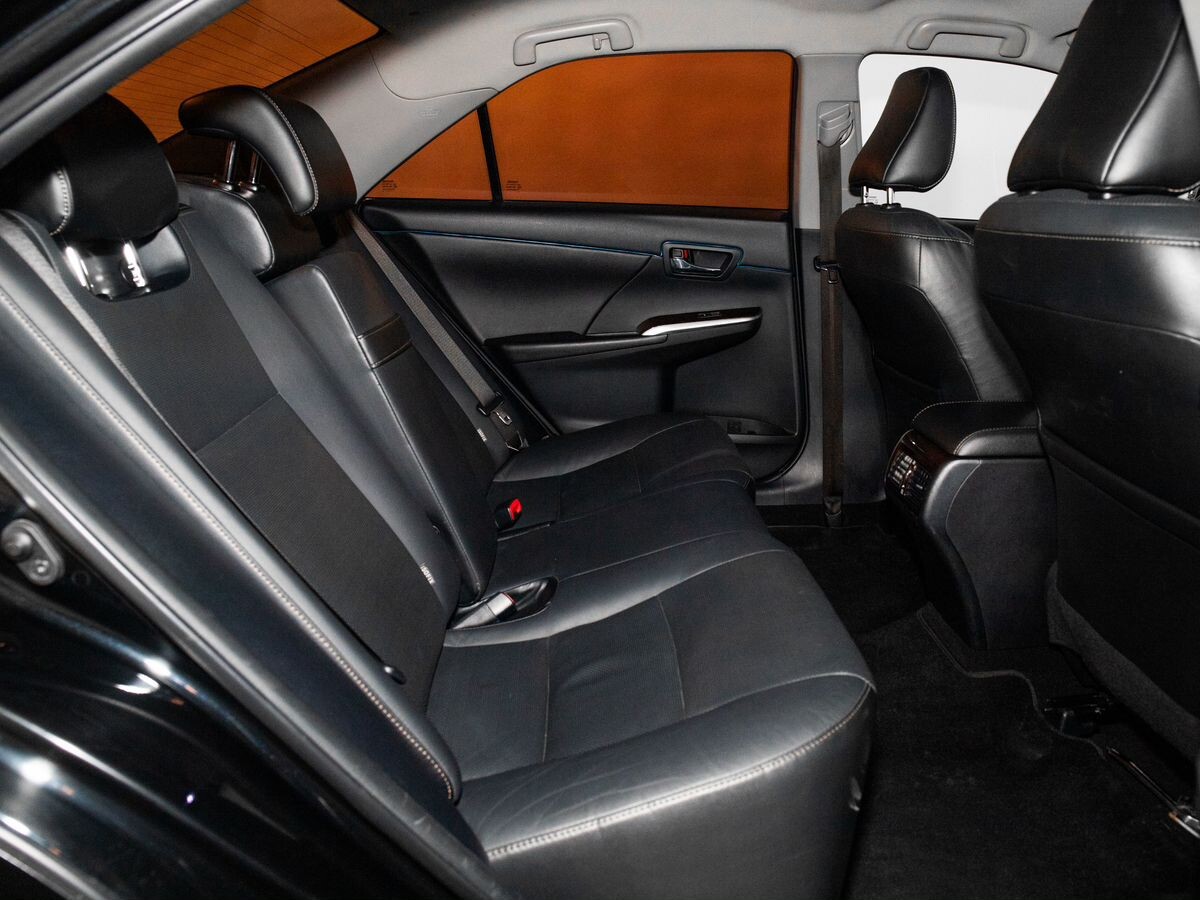 Toyota Camry 2016 - фото автомобиля