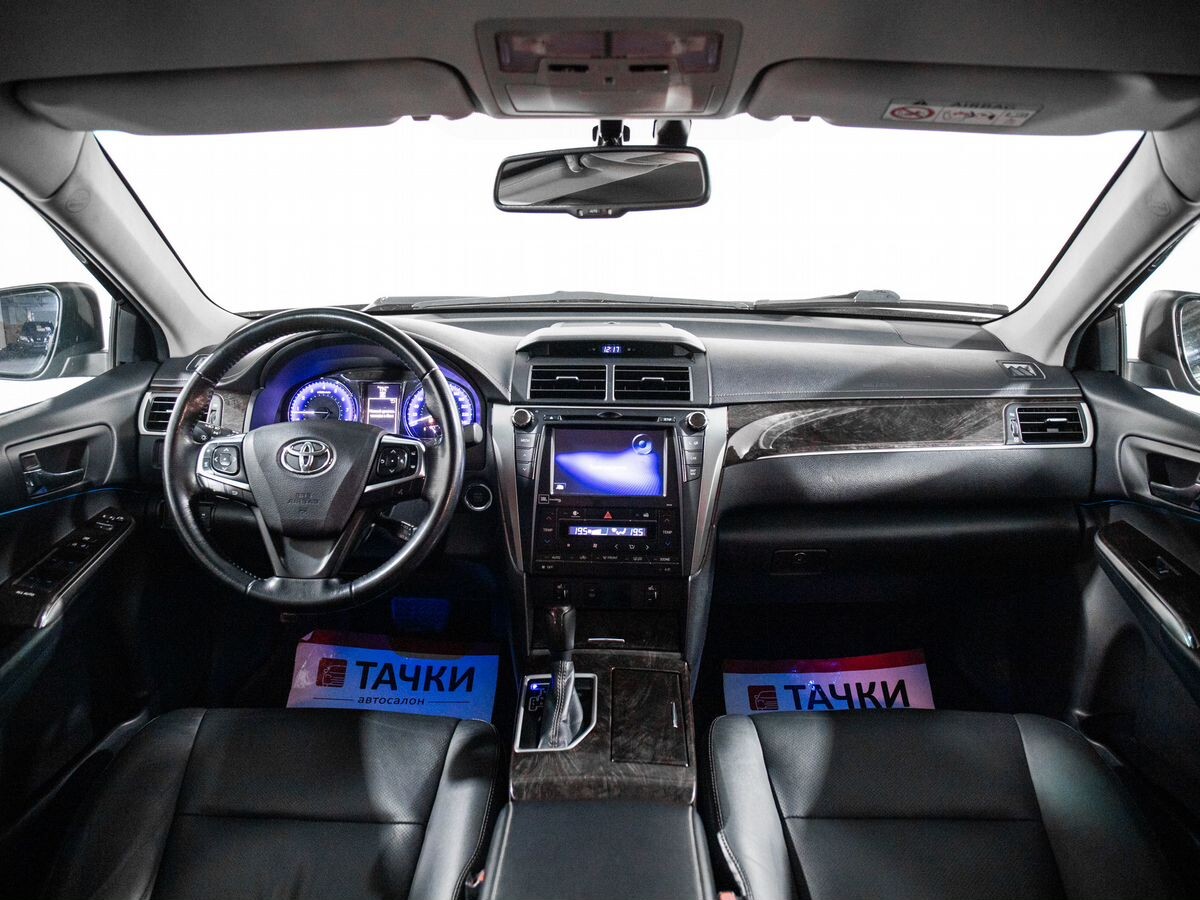 Toyota Camry 2016 - фото автомобиля